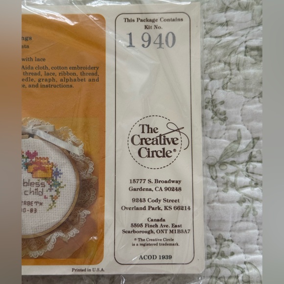 The Creative Circle Wedding Rings Wall Decor Kit - Picture 3 of 4
